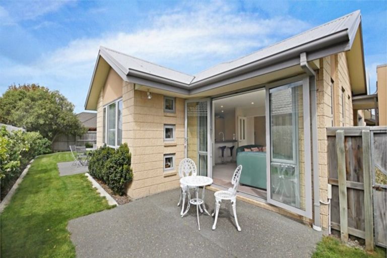 Photo of property in 12 Moeraki Place, Hei Hei, Christchurch, 8042