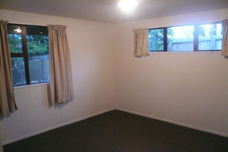 Photo of property in 13 Rosewarne Crescent, Glendene, Auckland, 0602
