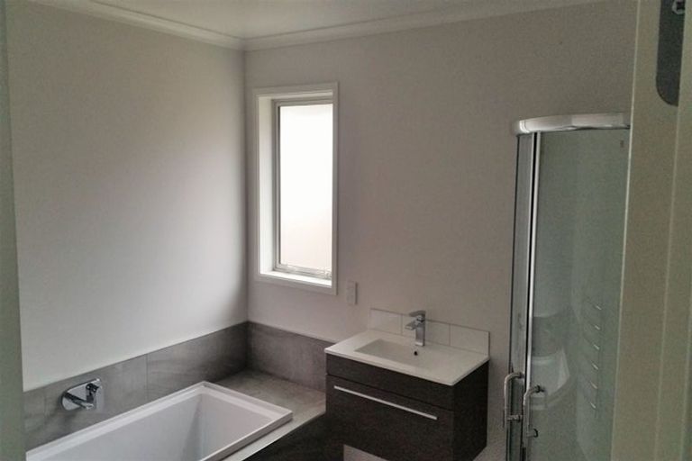 Photo of property in 10 Wiersma Lane, Wigram, Christchurch, 8025