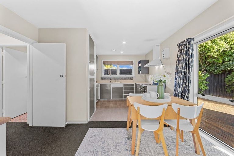 Photo of property in 2/4 Kyeburn Place, Avonhead, Christchurch, 8042
