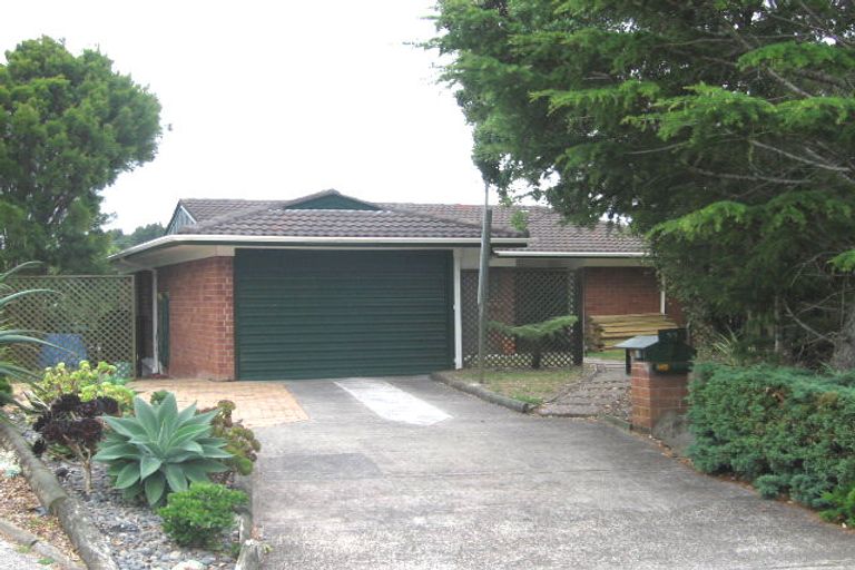 Photo of property in 33 Tree View Avenue, Glenfield, Auckland, 0629