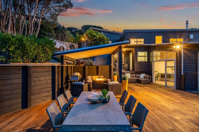 Photo of property in 17 Scoresby Grove, Whitby, Porirua, 5024