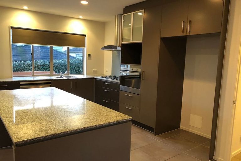 Photo of property in 114a Jeffs Road, Flat Bush, Auckland, 2016