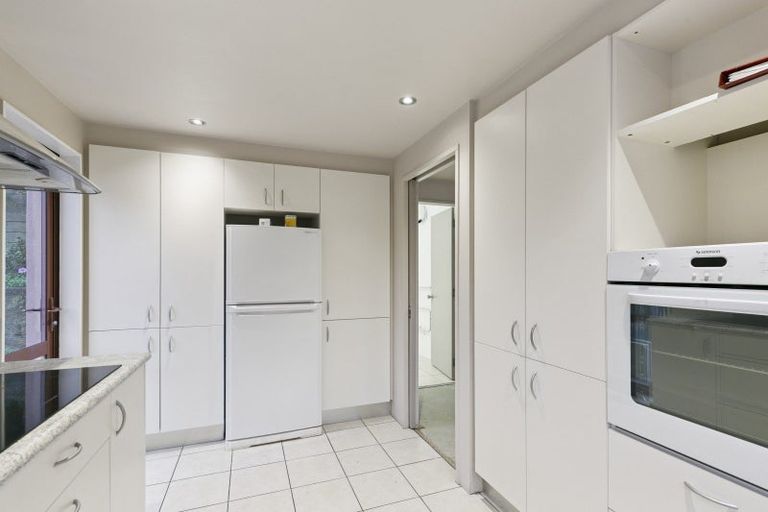 Photo of property in 14b Domanski Crescent, Owhiro Bay, Wellington, 6023