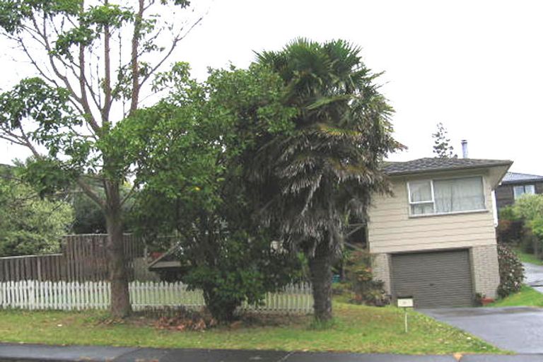 Photo of property in 2/53 Lavery Place, Sunnynook, Auckland, 0632