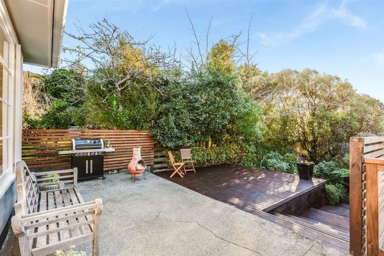 Photo of property in 21 Mahoe Street, Tawa, Wellington, 5028