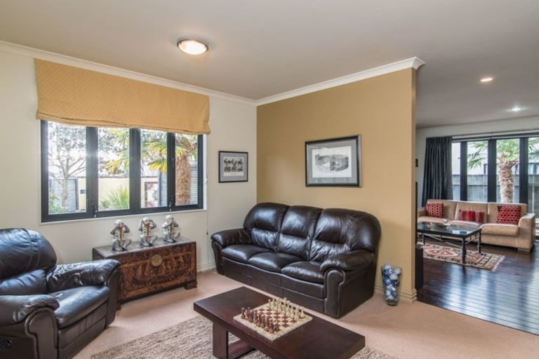 Photo of property in 9 Shearwater Rise, Paraparaumu Beach, Paraparaumu, 5032