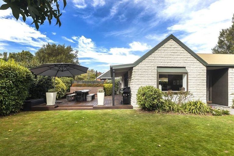 Photo of property in 464 Avonhead Road, Avonhead, Christchurch, 8042