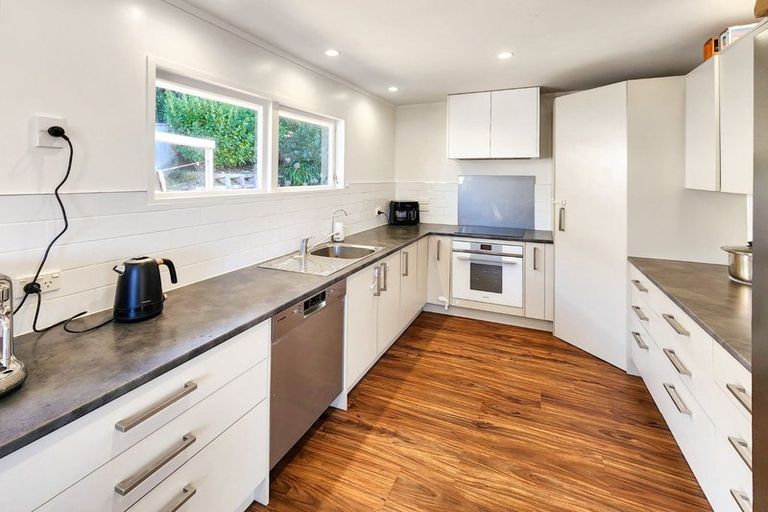 Photo of property in 21 Gainsborough Grove, Belmont, Lower Hutt, 5010
