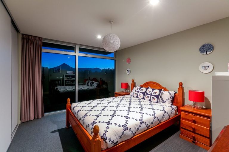 Photo of property in 6b Highfield Place, Highlands Park, New Plymouth, 4312