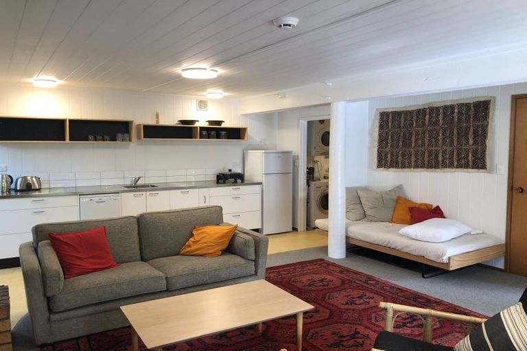 Photo of property in 27 Mceldowney Road, Titirangi, Auckland, 0604