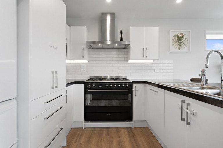 Photo of property in 55 Vivian Street, Burwood, Christchurch, 8083