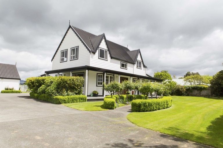 Photo of property in 3 Maclaurin Street, Dannevirke, 4930