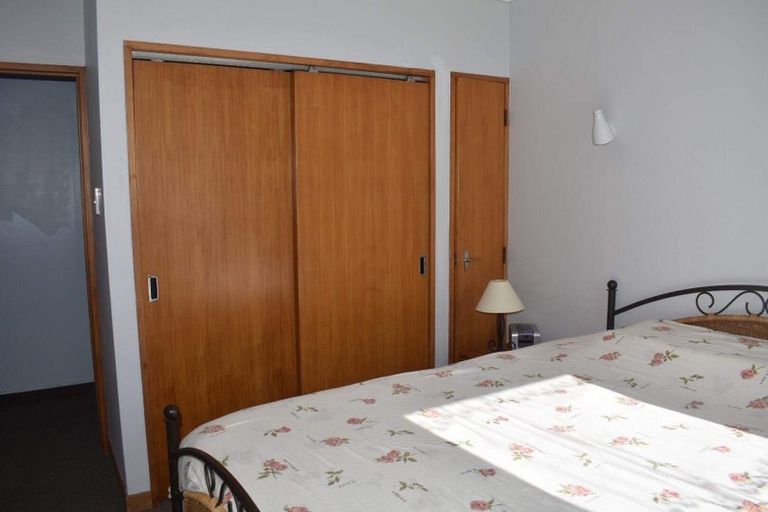 Photo of property in Grafon Court Flats, 53u7 Grafton Road, Roseneath, Wellington, 6011