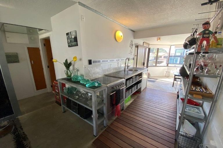 Photo of property in 40 Maunganui Road, Mount Maunganui, 3116