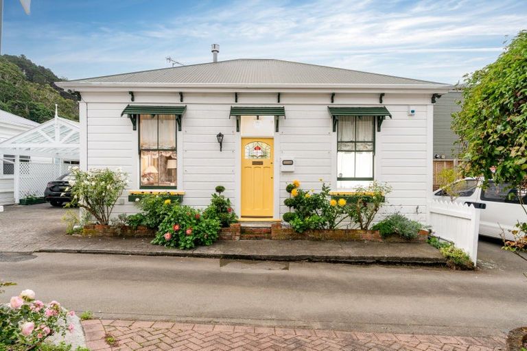 Photo of property in 6 Calgarry Avenue, Thorndon, Wellington, 6011