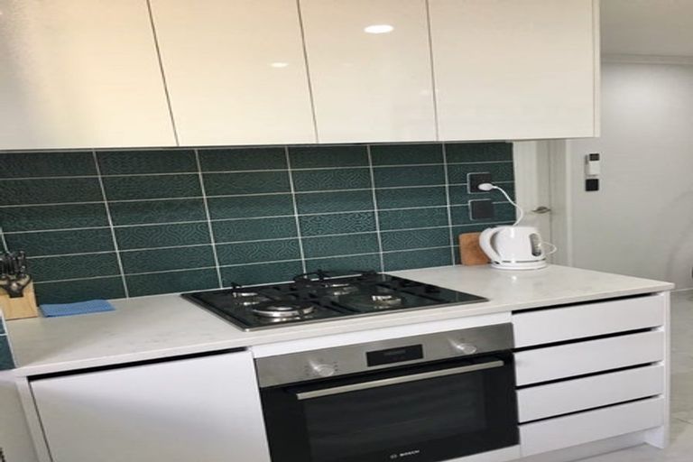 Photo of property in 425d Great South Road, Opaheke, 2113
