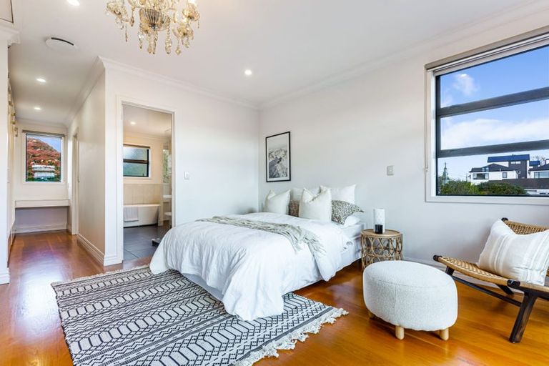 Photo of property in 49 Matipo Road, Te Atatu Peninsula, Auckland, 0610