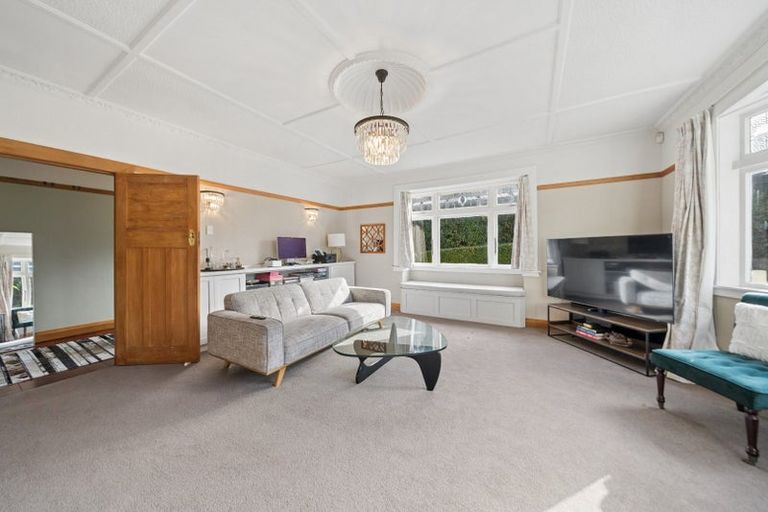 Photo of property in 26 Burma Road, Khandallah, Wellington, 6035