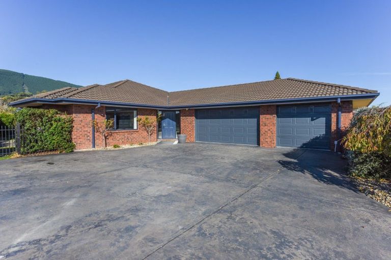 Photo of property in 20 Woodstock Place, Stoke, Nelson, 7011