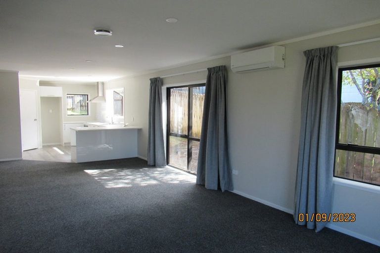 Photo of property in 10 Ebony Place, Massey, Auckland, 0614