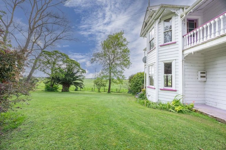 Photo of property in 847b Pouto Road, Te Kopuru, 0371