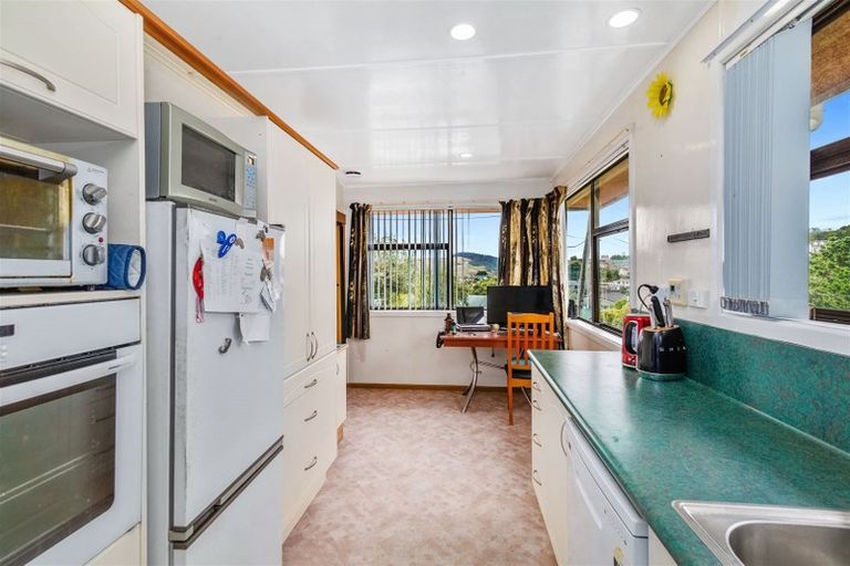 Photo of property in 21 Mark Avenue, Paparangi, Wellington, 6037