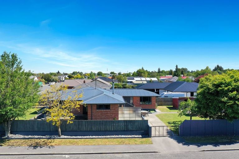 Photo of property in 64 Mcmurdo Street, Tinwald, Ashburton, 7700