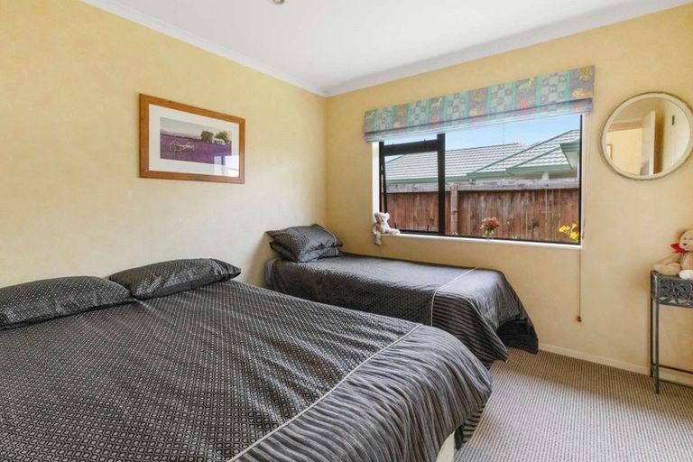 Photo of property in 13 Chesterfield Place, Rototuna, Hamilton, 3210