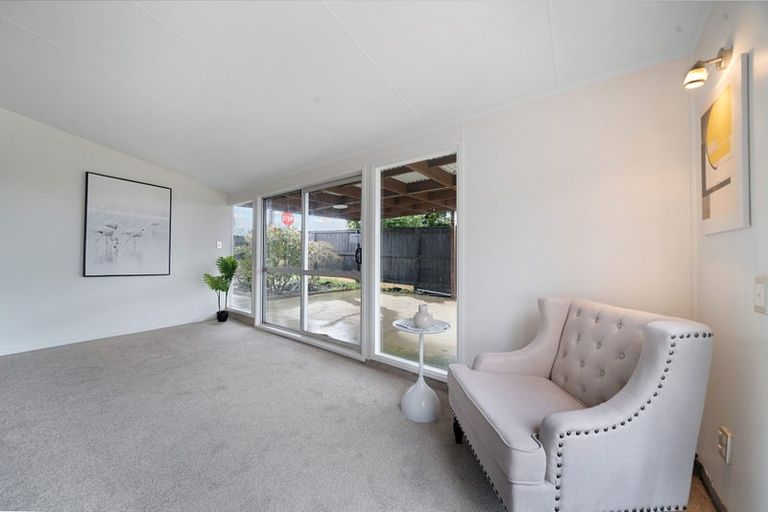 Photo of property in 174 Don Buck Road, Massey, Auckland, 0614