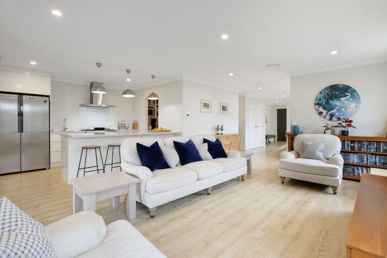 Photo of property in 21 Landing Drive, Pyes Pa, Tauranga, 3112