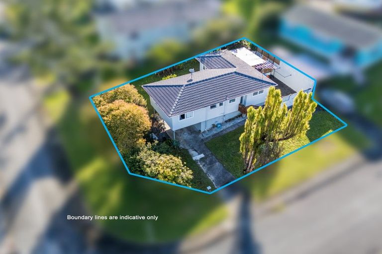 Photo of property in 31 Glenbervie Crescent, Massey, Auckland, 0614