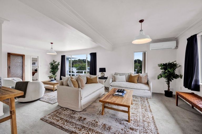 Photo of property in 117 Awanui Street, Merrilands, New Plymouth, 4312