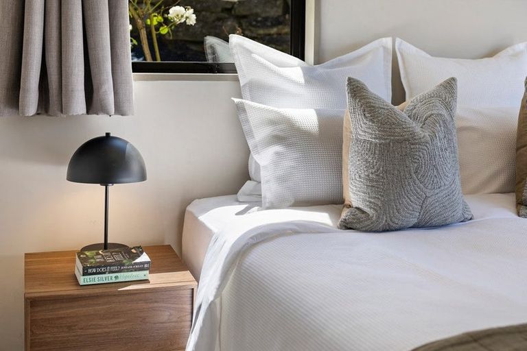 Photo of property in 5 Gum Lane, Queenstown, 9300