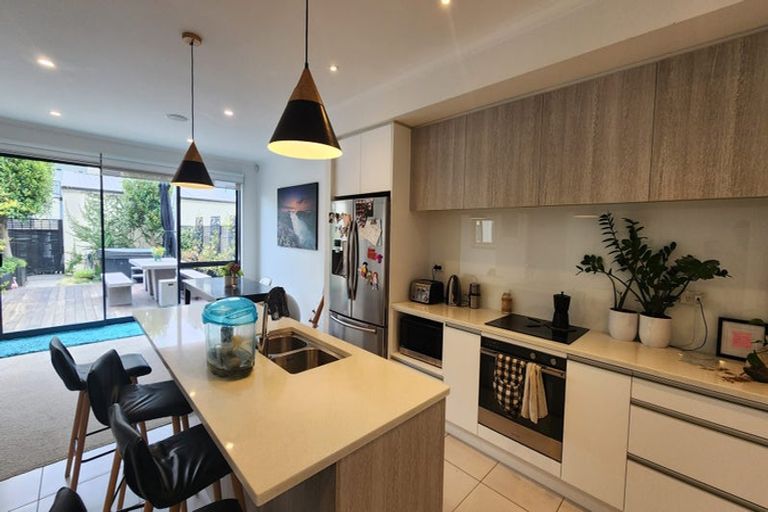 Photo of property in 5 Kanuka Road, Hobsonville, Auckland, 0616