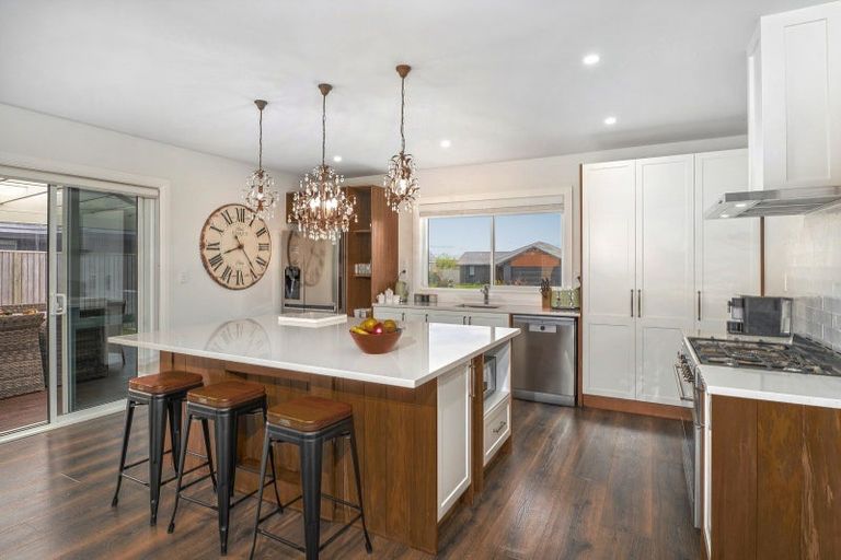 Photo of property in 5 Lady Jocelyn Place, Whitianga, 3510