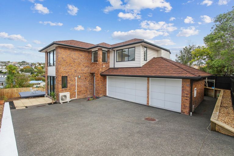 Photo of property in 4 Korotaha Terrace, Rothesay Bay, Auckland, 0630