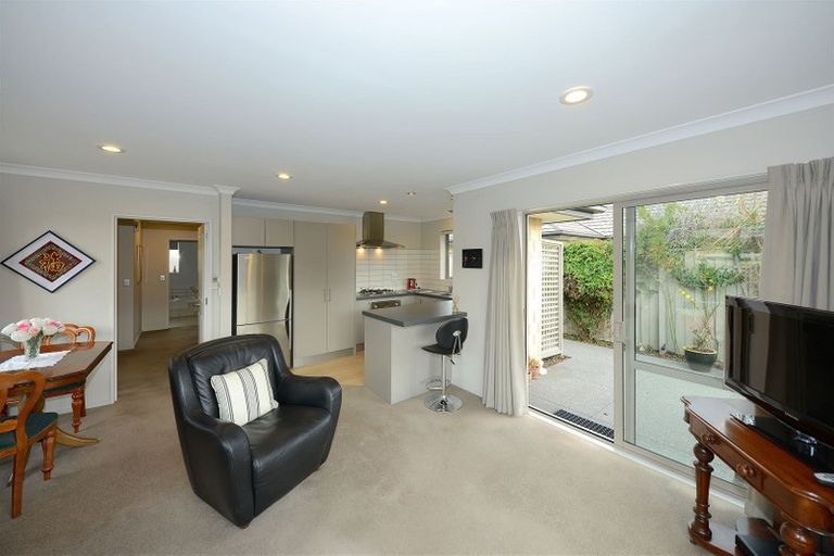 Photo of property in 2 Newall Avenue, Bryndwr, Christchurch, 8052