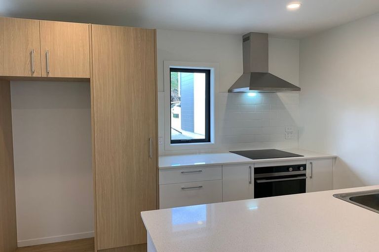 Photo of property in 5/4 Harry Ward Place, Henderson, Auckland, 0610