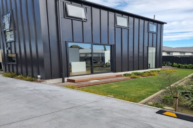 Photo of property in 261b Edgeware Road, Edgeware, Christchurch, 8013