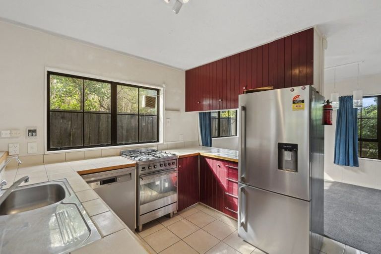 Photo of property in 42 Satara Crescent, Khandallah, Wellington, 6035