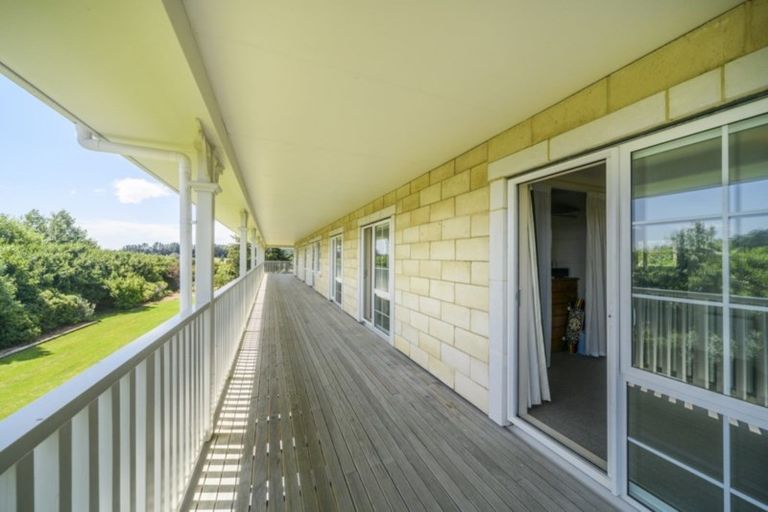 Photo of property in 114 Polson Hill Drive, Aokautere, Palmerston North, 4471