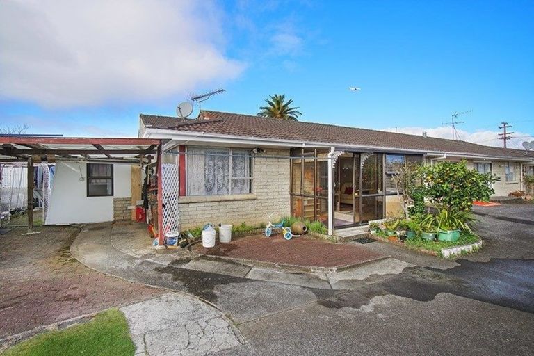 Photo of property in 4/98 Carruth Road, Papatoetoe, Auckland, 2025