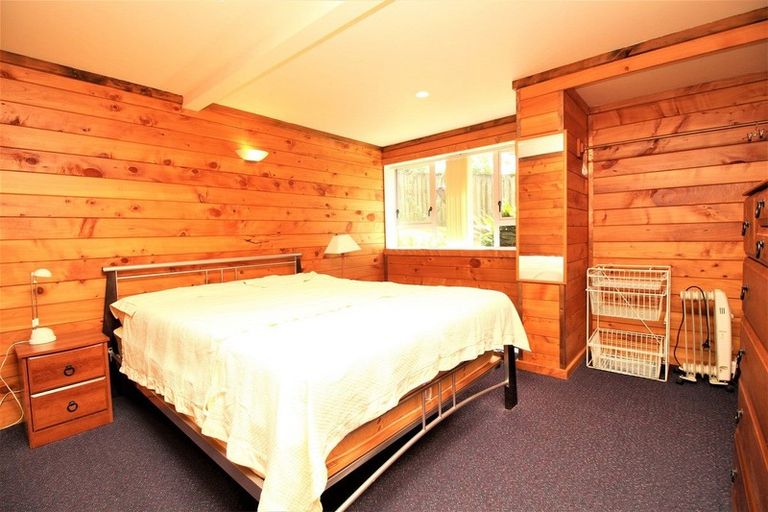 Photo of property in 35 South Lynn Road, Titirangi, Auckland, 0604