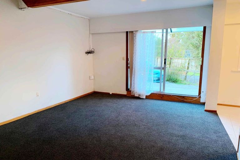 Photo of property in 18 Justin Place, Te Atatu Peninsula, Auckland, 0610