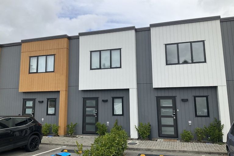 Photo of property in 9/41 Routley Drive, Glen Eden, Auckland, 0602