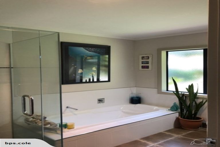 Photo of property in 102 Merriman Place, Pyes Pa, Tauranga, 3112