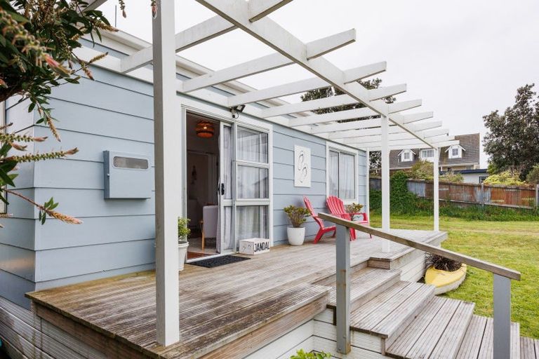 Photo of property in 7 Chaffey Street, Foxton Beach, Foxton, 4815