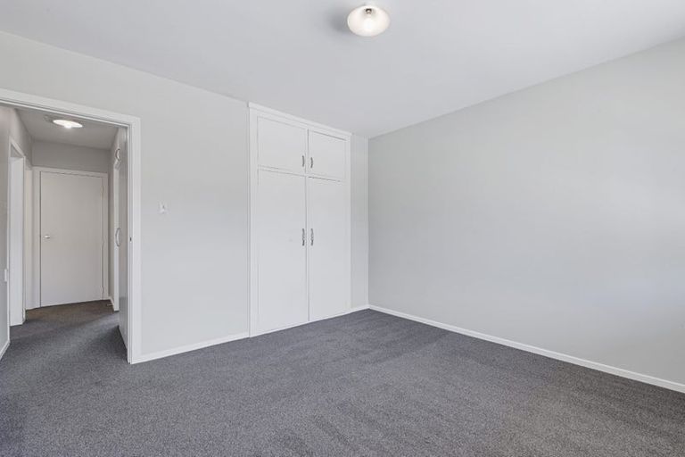 Photo of property in 1/17 Tyrone Street, Belfast, Christchurch, 8051