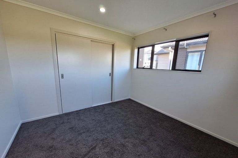 Photo of property in 28a Wallson Crescent, Wiri, Auckland, 2104